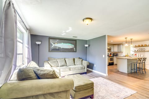 1 Mi to Boat Ramp: Home Near Chassahowitzka River! House in Florida