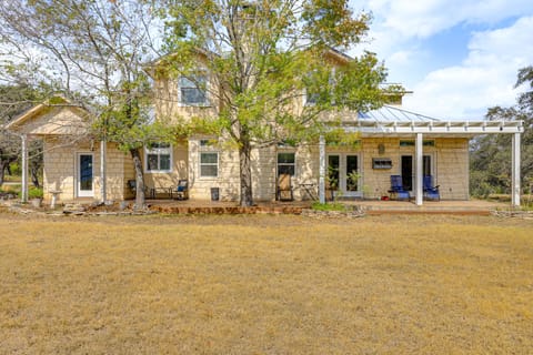Near Golfing & Parks: Serene San Antonio Home House in San Antonio