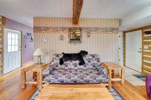 Picnics & Bonfires: Rosedale Retreat! Cottage in Ohio