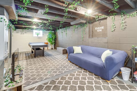 Game Room & Fire Pit: West Mifflin Home! House in Pittsburgh