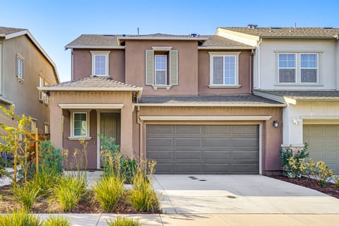 8 Mi to Lincoln Park: Family-Friendly Tracy Home House in Tracy