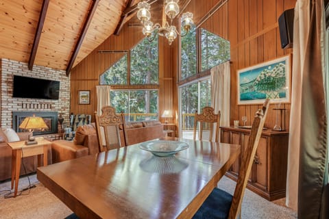 Arnold Chalet Near Town & Calaveras Big Trees! House in Arnold