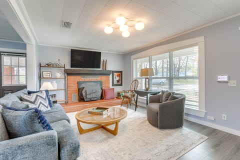 Hike, Fish & Boat: Secluded Mountain View Home House in Mountain View