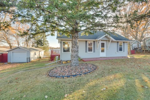 Pet-Friendly Cabin on Star Lake w/ Dock & Grill! House in Minnesota