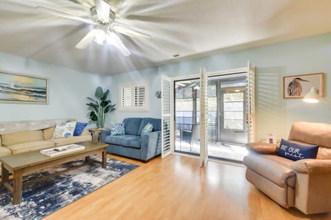 Golf Getaway w/ Pool Access: Little River Home! Apartment in Little River