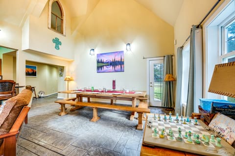 Ski, Fish & Explore: Packwood Home w/ Hot Tub! House in Washington