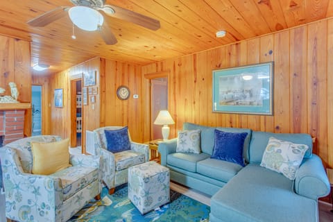 Walk to Ocean: Home w/ Deck in North Myrtle Beach House in North Myrtle Beach