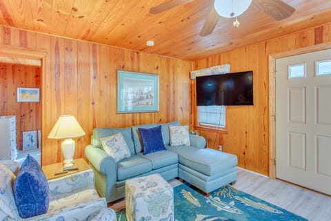 Walk to Ocean: Home w/ Deck in North Myrtle Beach House in North Myrtle Beach