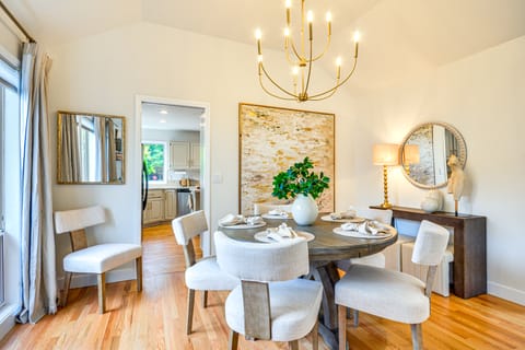 Near Shops & Cafes: Beaverton Haven w/ Luxe Decor! House in Tigard