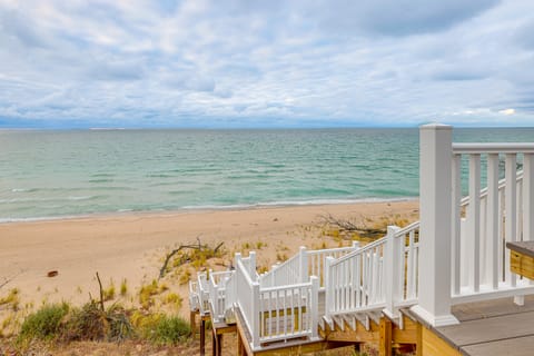 Walk to Beach & Lake Michigan: Manistee Bliss! House in Wisconsin