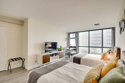 Beachfront Gem w/ Community Pool in Daytona! Apartment in Daytona Beach Shores