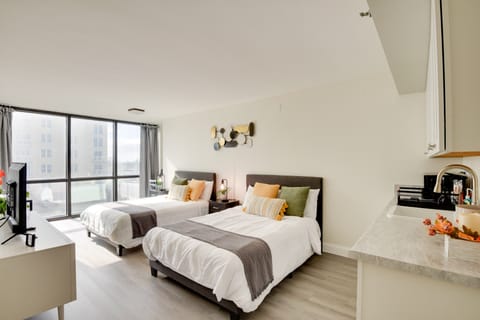 Beachfront Gem w/ Community Pool in Daytona! Apartment in Daytona Beach Shores