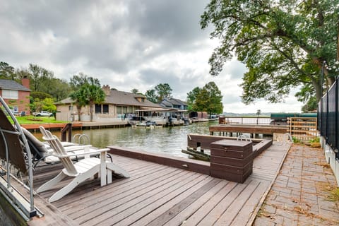 Dock & Outdoor Entertainment: Home on Lake Conroe House in Lake Conroe