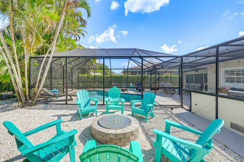 1 Mi to Beach: Naples Home w/ Pool & Fire Pit House in Naples Park
