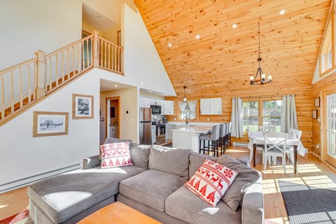 Brushridge Mountain House: Ski, Hike & Fish House in Capital District, NY, USA