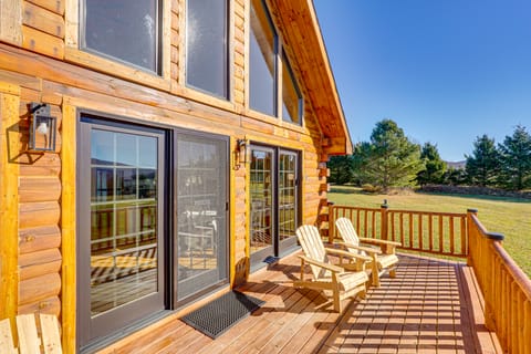 Brushridge Mountain House: Ski, Hike & Fish House in Capital District, NY, USA