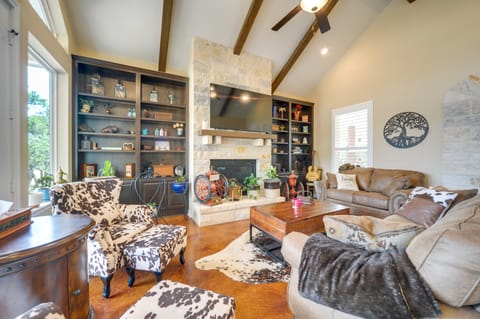 Family-Friendly Johnson City Home Near State Parks House in Rio Grande