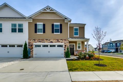 5 Mi to Bethany Beach: Home w/ Pool + Gym Access! House in Sussex County
