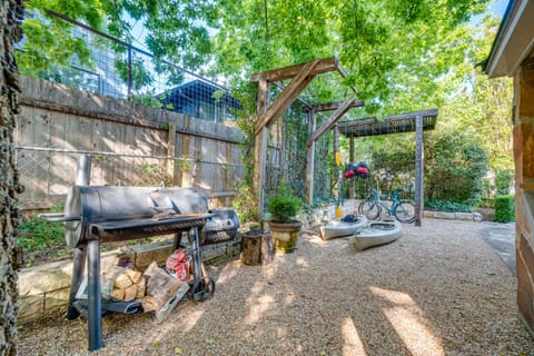 4 Mi to Dtwn: Tranquil Retreat in Austin! Apartment in Zilker