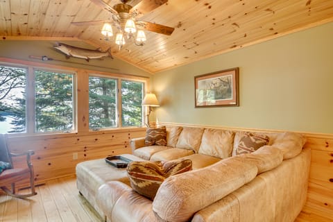 Dock + Fire Pit: ‘Sweet Serenity’ on Amber Lake House in Wisconsin