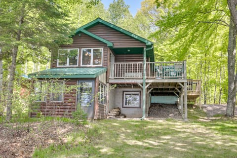 Dock + Fire Pit: ‘Sweet Serenity’ on Amber Lake House in Wisconsin