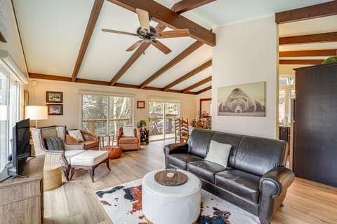 Hike, Ski & Soak: Beech Mtn Home w/ Views, Hot Tub House in Beech Mountain