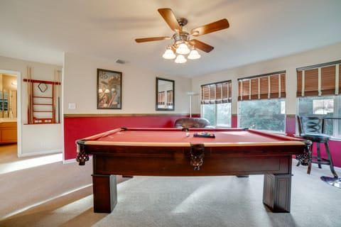Ski Getaway w/ Hot Tub: Reno Home By Attractions House in Reno