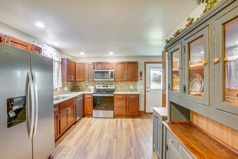 4 Mi to Kentucky Downs: Countryside House House in Tennessee