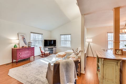 Lakefront Gem w/ Games in Westminster! House in Lake Hartwell