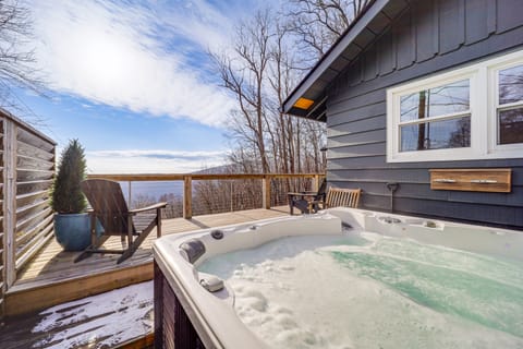 5 Mi to Dtwn: Pet-Friendly Gem in Blowing Rock! House in Watauga