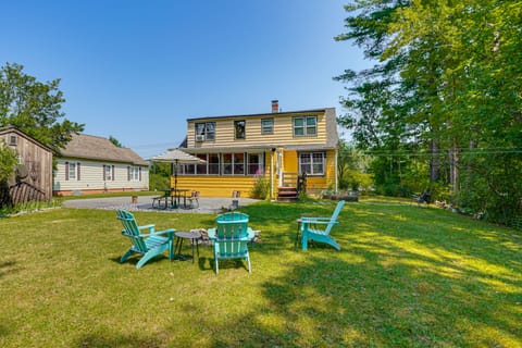 1 Mi to Dtwn: Beautiful Home in Williamstown! House in Williamstown