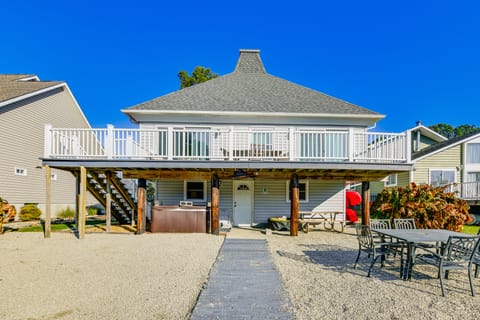 Furnished Deck! Waterfront Ocean Pines Home House in Ocean Pines