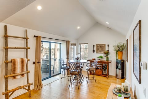 Mtn Condo w/ Office, 14 Mi to Snow Valley Slopes Apartment in Lake Arrowhead