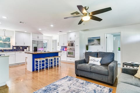 Pool & Patio Paradise! Largo Escape 4 Mi to Beach House in Largo