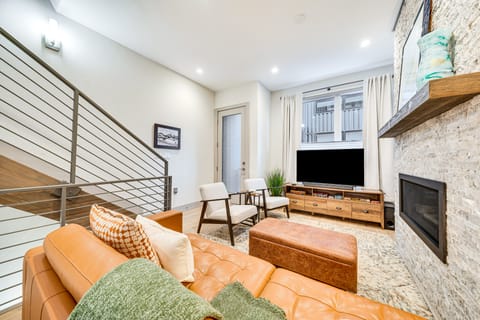 Hot Tub & Views: Getaway 8 Mi to Keystone Resort! Apartment in Silverthorne