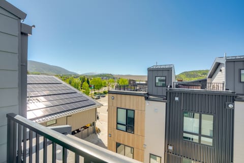 Hot Tub & Views: Getaway 8 Mi to Keystone Resort! Apartment in Silverthorne