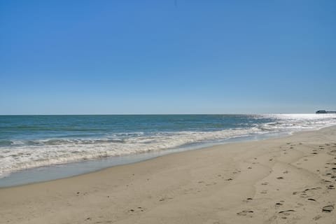 2 Blocks to Ocean: Garden City Beach Home w/ Pool! House in Garden City