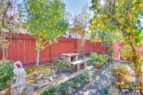 4 Mi to San Joaquin River: Peaceful Patterson Home House in Patterson