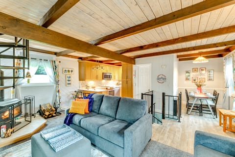 Catskills Mountain Casita: Ski, Hike, Fish & Golf! House in Capital District, NY, USA