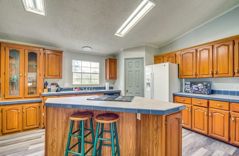 Charming Farmhouse in Morriston w/ Fenced Yard House in Florida