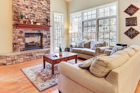 Boulder Lake Access: Townhome w/ Deck! Apartment in Kidder Township