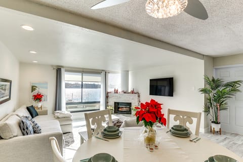 Waterfront Condo w/ Dock Access in Carlsbad! Apartment in Carlsbad