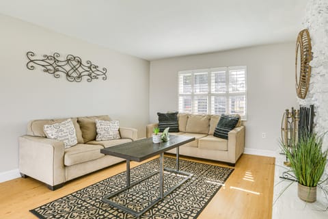 4 Mi to Lakes Park: Family Home in Fort Myers! House in Fort Myers