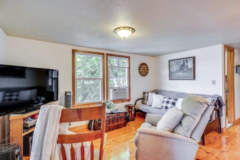 Pet-Friendly Cabin w/ Dock & Lake Views in Edwards House in Lake of the Ozarks