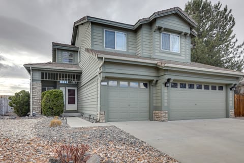 Mtn-View Haven w/ Hot Tub! 28 Mi to Mt Rose Ski House in Sparks