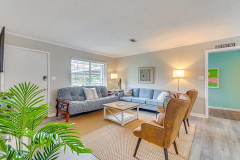 Foosball Games & Al Fresco Dining: Pensacola Home! House in Pensacola