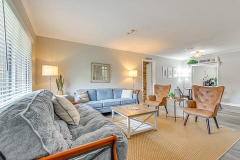 Foosball Games & Al Fresco Dining: Pensacola Home! House in Pensacola