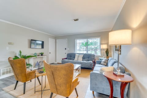 Foosball Games & Al Fresco Dining: Pensacola Home! House in Pensacola