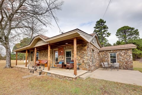 Near Blue Mountain Lake & ATV Trails: Cabin Escape House in Arkansas