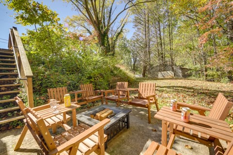 Hot Tub + Game Room: Gatlinburg Family Cabin! House in Gatlinburg